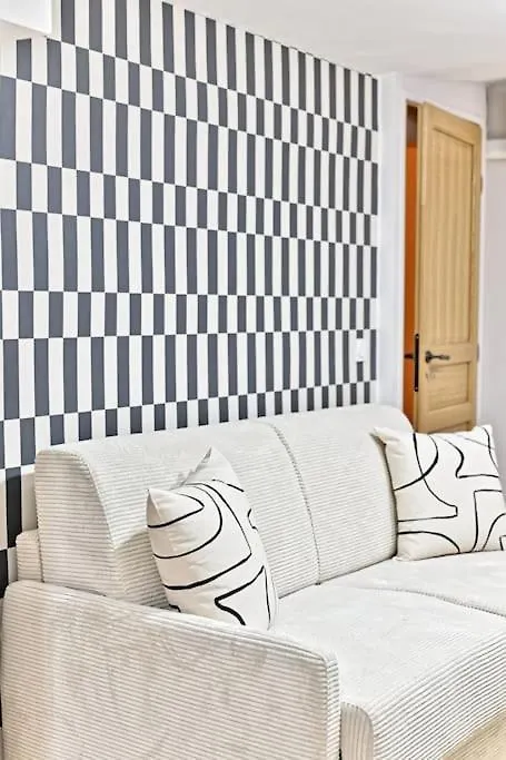 Appartement 3 Chambres Paris 2Eme - II 0*,  France
